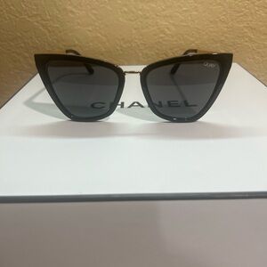 Quay Australia J- Lo, “Reina” Black Sunglasses Modern Wayfarer Design- CAT EYE 😎